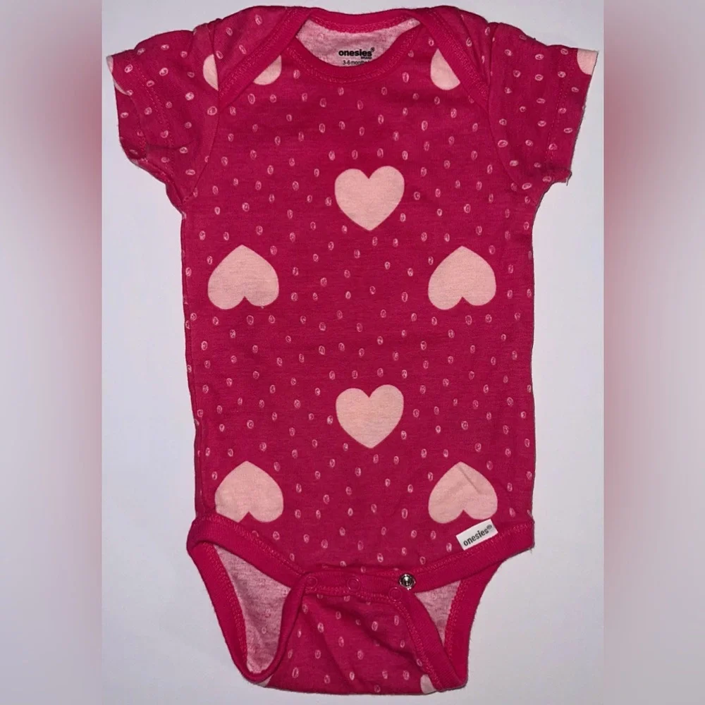 5‎ Piece Gerber Onesie Brand Baby Girl Bodysuits Size 3-6mo
